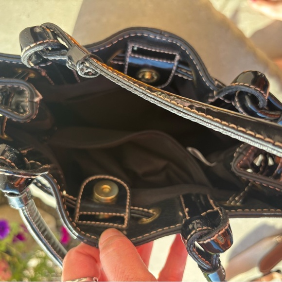 Chic Black Drawstring Shoulder Bag - Picture 3 of 7